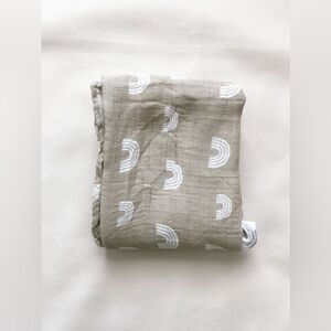Mebie Baby Organic Cotton Rainbow Swaddle VGUC
